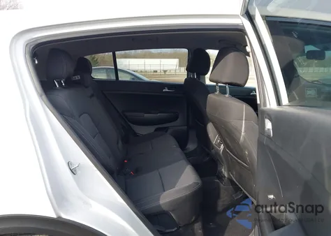 2019 Kia Sportage Lx z USA, uszkodzony, nr VIN KNDPMCAC5K7498445